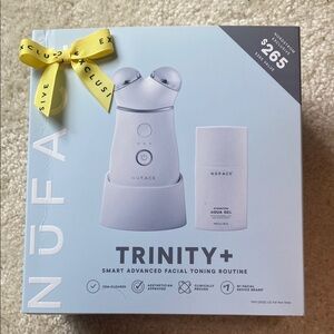 NuFace Trinity+ in Silver with Aqua Gel